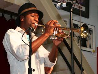 aloe blacc amoeba