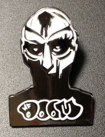 MF DOOM - Black and White Mask (Pin)
