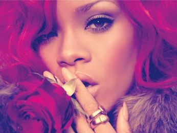 Rihanna - Loud (Sticker)